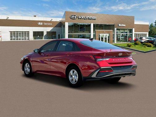 2024 Hyundai ELANTRA SE