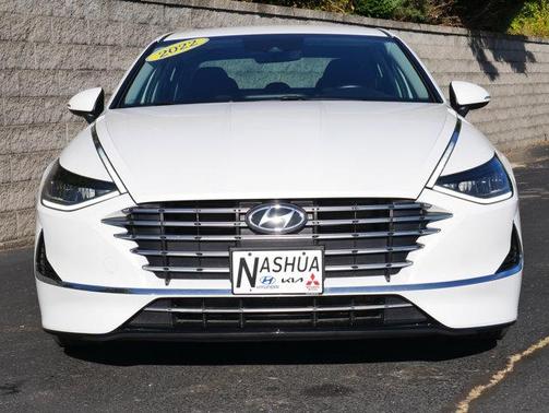 2022 Hyundai SONATA Hybrid SE