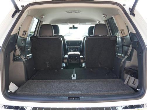 2023 Volkswagen Atlas 3.6L SE w/Technology