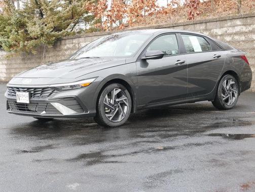 2025 Hyundai ELANTRA Sport