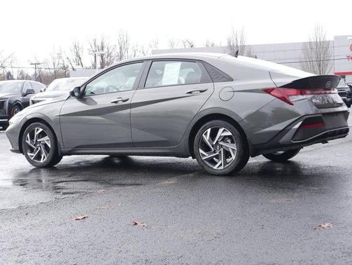 2025 Hyundai ELANTRA Sport