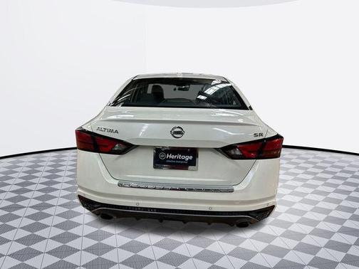 2022 Nissan Altima SR VC-Turbo FWD