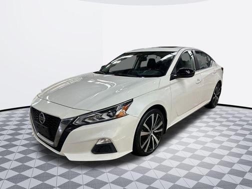2022 Nissan Altima SR VC-Turbo FWD