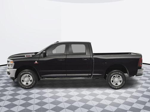 2025 RAM 2500 Big Horn Crew Cab 4x4 8' Box