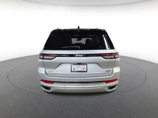 2023 Jeep Grand Cherokee Summit