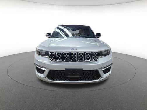 2023 Jeep Grand Cherokee Summit