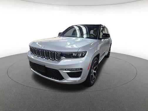 2023 Jeep Grand Cherokee Summit