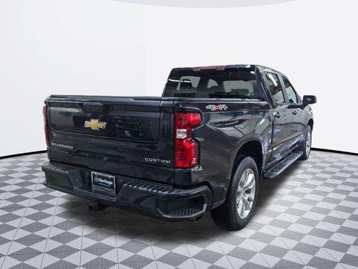 2023 Chevrolet Silverado 1500 Custom