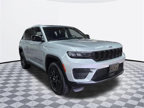 2024 Jeep Grand Cherokee Altitude