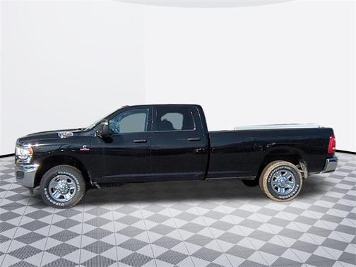 2024 RAM 3500 Tradesman Crew Cab 4x4 8' Box