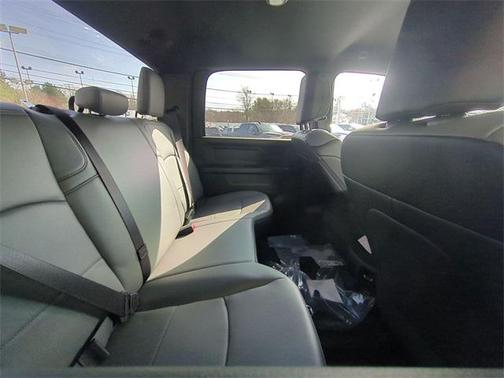 2024 RAM 3500 Tradesman Crew Cab 4x4 8' Box