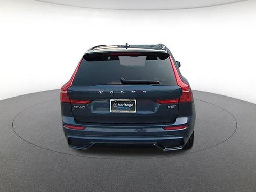 2024 Volvo XC60 B5 Plus Dark Theme