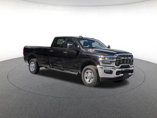 2025 RAM 2500 Tradesman Crew Cab 4x4 8' Box