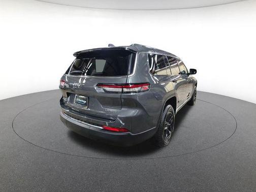 2022 Jeep Grand Cherokee L Laredo