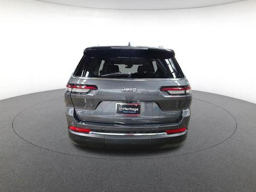 2022 Jeep Grand Cherokee L Laredo