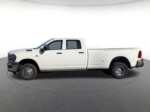 2026 RAM 3500 Tradesman Crew Cab 4x4 8' Box