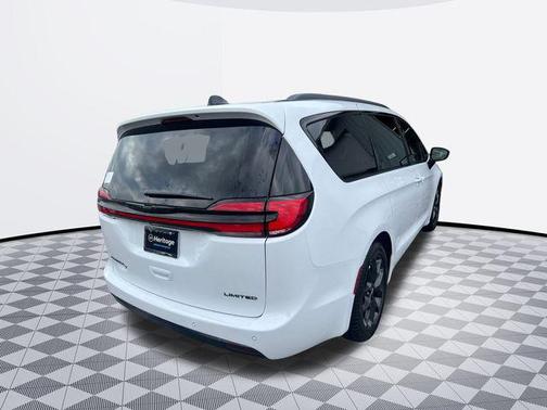 2025 Chrysler Pacifica Limited