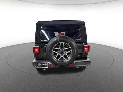 2024 Jeep Wrangler 4-Door Sahara 4x4