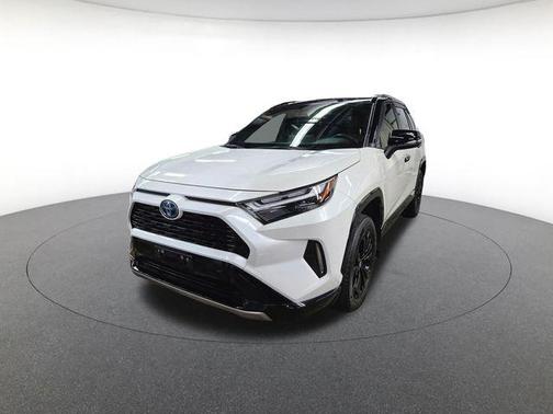 2022 Toyota RAV4 Hybrid SE
