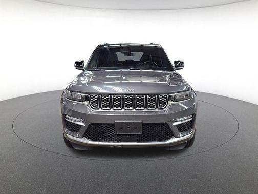 2022 Jeep Grand Cherokee Summit