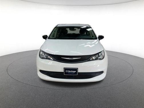 2024 Chrysler Voyager LX