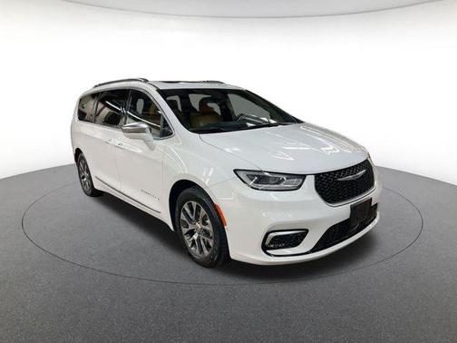 2022 Chrysler Pacifica L