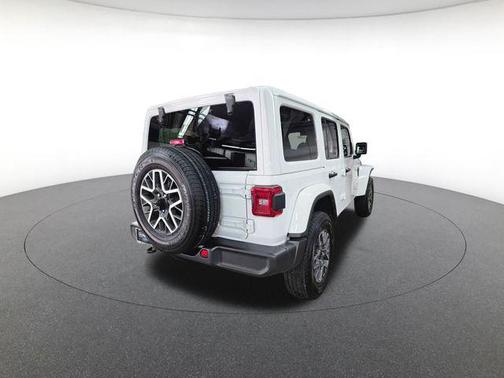 2024 Jeep Wrangler 4-Door Sahara 4x4
