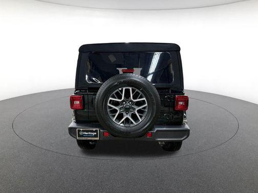 2024 Jeep Wrangler 4-Door Sahara 4x4