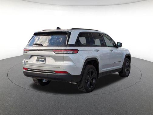 2025 Jeep Grand Cherokee Altitude