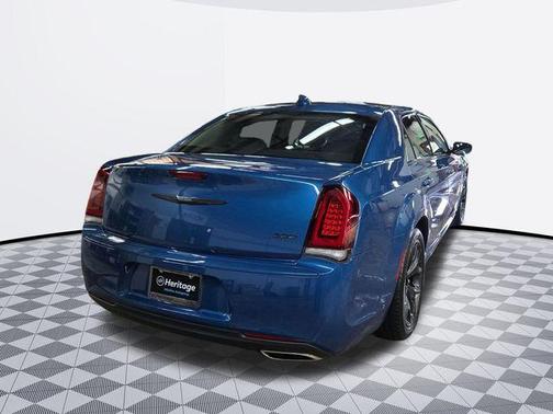 2022 Chrysler 300 Touring