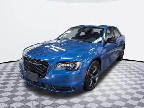2022 Chrysler 300 Touring