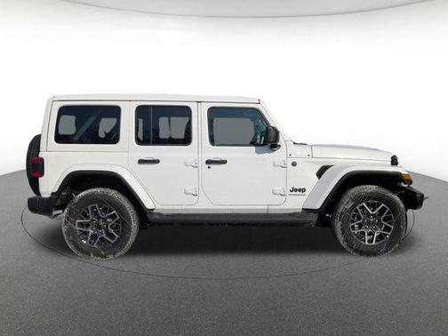2026 Jeep Wrangler 4-Door Sahara 4x4