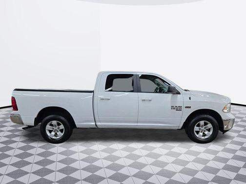 2019 RAM 1500 SLT