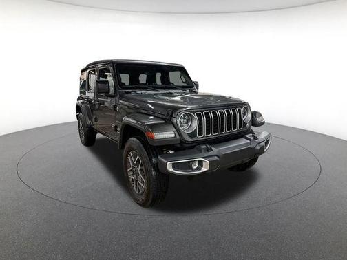 2024 Jeep Wrangler 4-Door Sahara 4x4