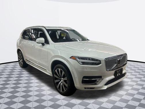 2025 Volvo XC90 B5 Plus