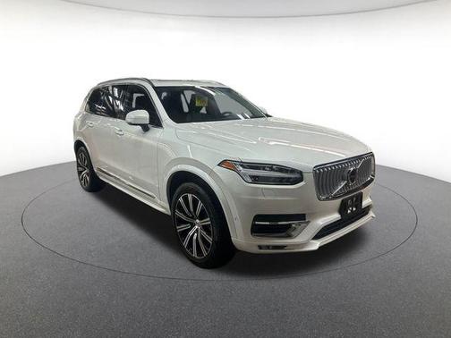 2025 Volvo XC90 B5 Plus