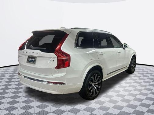 2025 Volvo XC90 B5 Plus