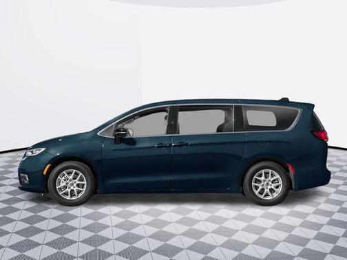 2025 Chrysler Pacifica L