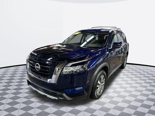 2023 Nissan Pathfinder SL 4WD