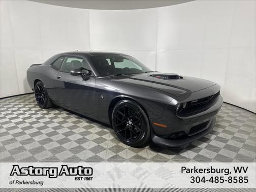 2015 Dodge Challenger R/T Scat Pack Shaker