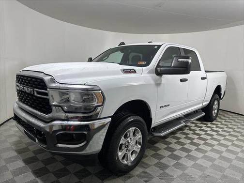 2024 RAM 2500 Big Horn Crew Cab 4x4 64' Box