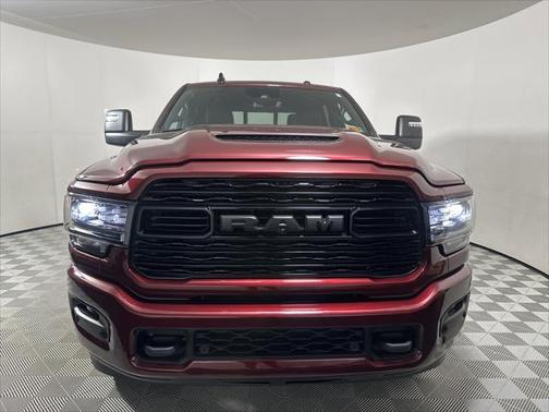 2024 RAM 3500 Limited Crew Cab 4x4 64' Box