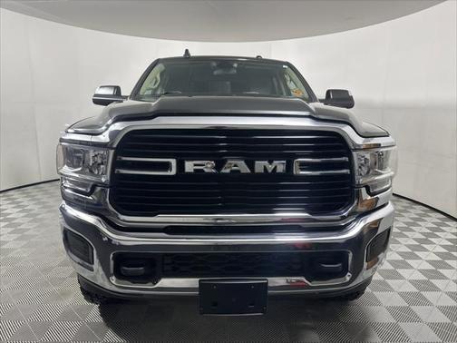 2020 RAM 2500 Big Horn Crew Cab 4X4 64' Box