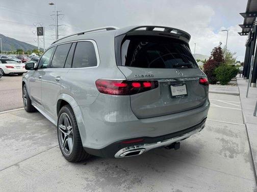 2025 Mercedes-Benz GLS 450 4MATIC