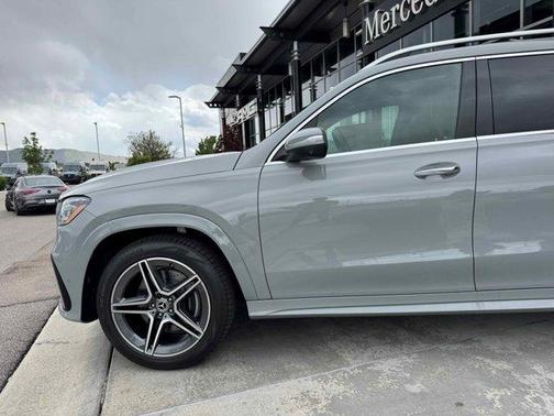 2025 Mercedes-Benz GLS 450 4MATIC