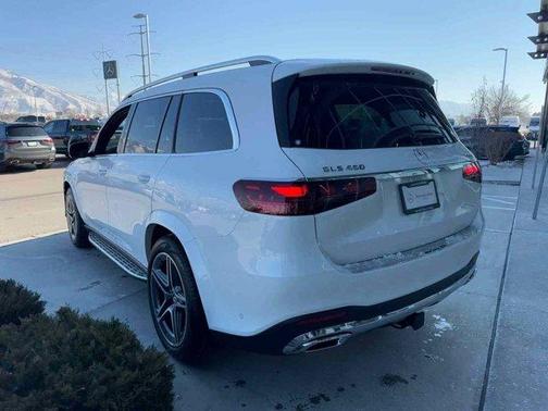 2025 Mercedes-Benz GLS 450 4MATIC