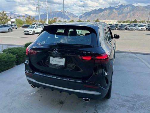 2025 Mercedes-Benz AMG GLA 35 Base