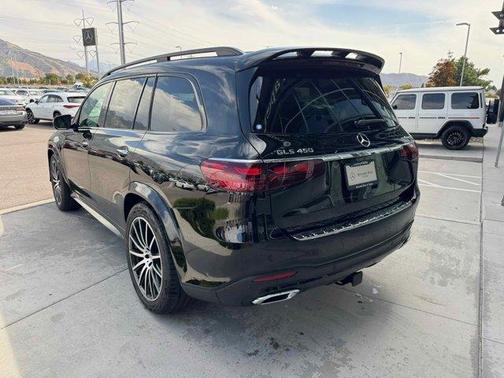 2025 Mercedes-Benz GLS 450 4MATIC