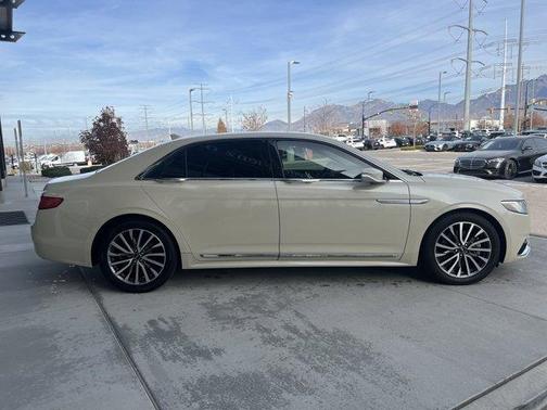 2018 Lincoln Continental Select