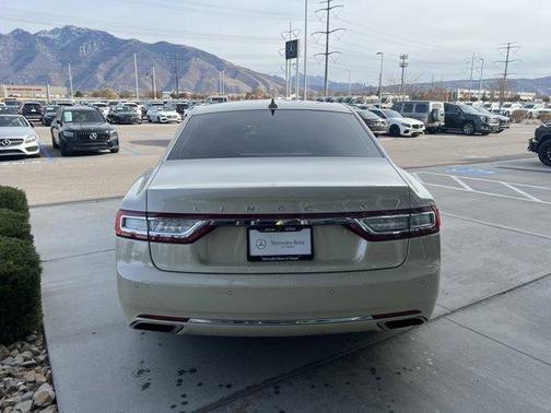 2018 Lincoln Continental Select